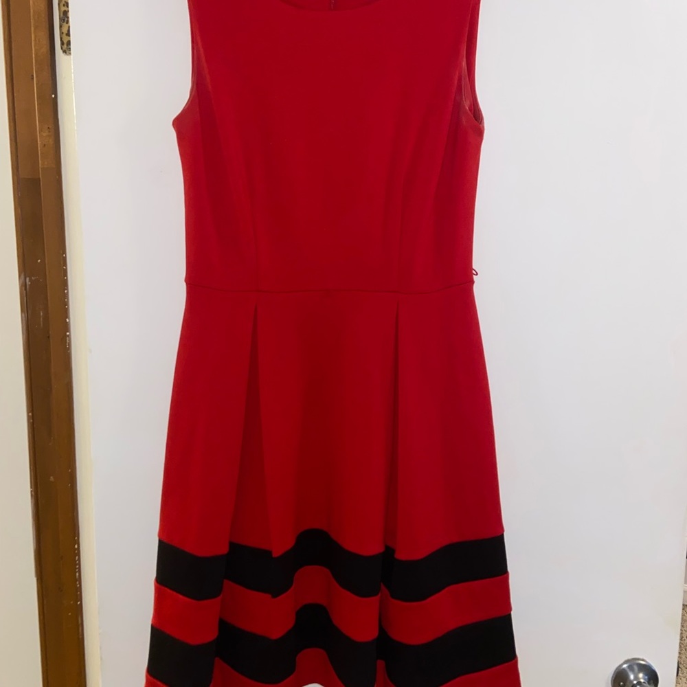 Sz 6 red with black stripes Calvin Klein dress